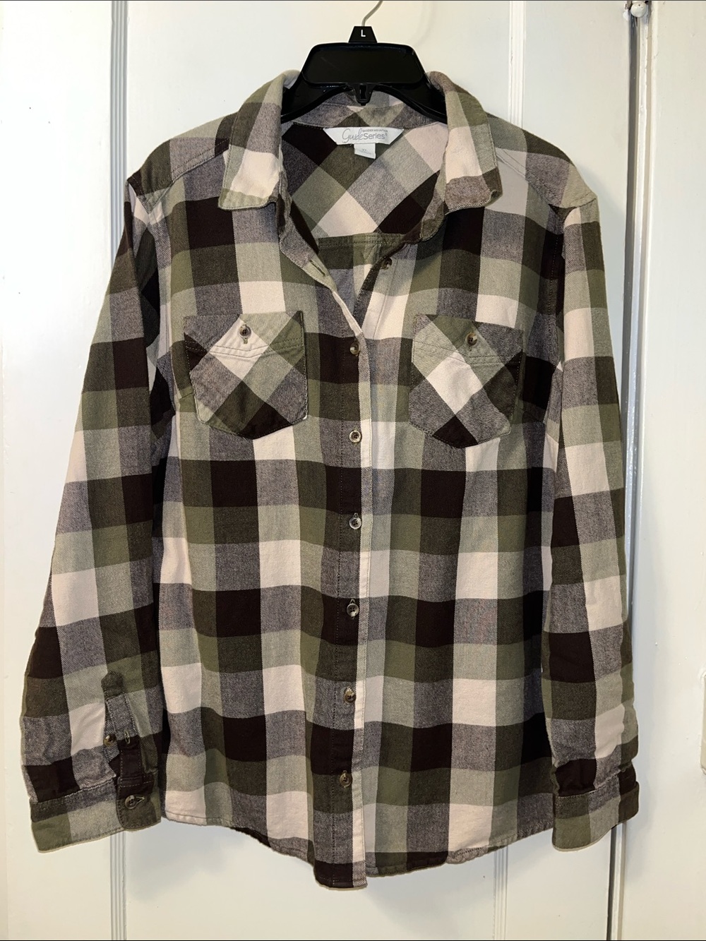 Green Plaid Flannel Shirt – Casual Button-Up